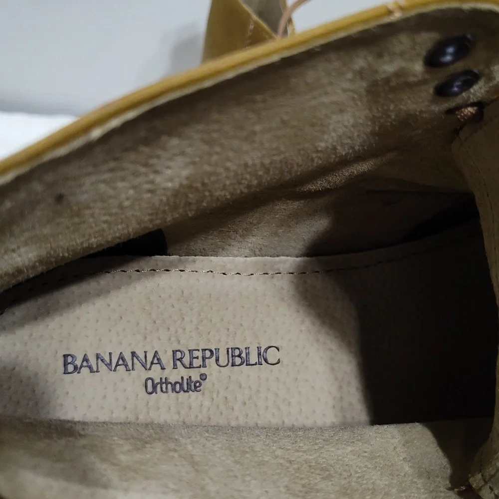 Banana Republic true utilitarian